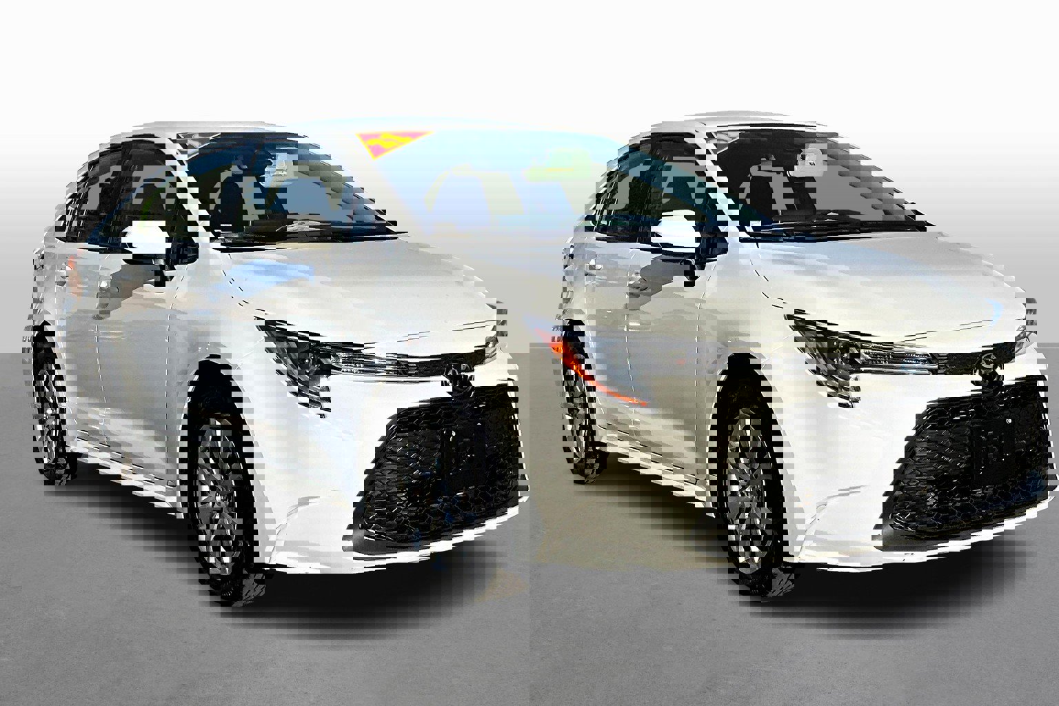 Used 2021 Toyota Corolla LE w/ Carpet Mat Package (TMS) image 10