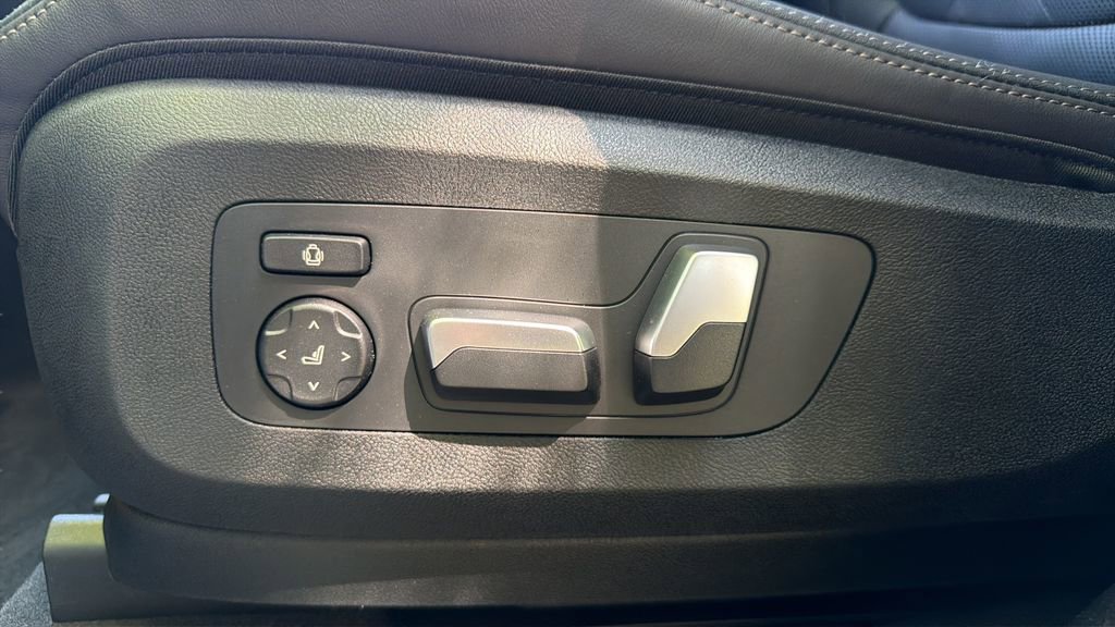 New 2026 BMW X5 xDrive40i w/ Parking Assistance Package image 11