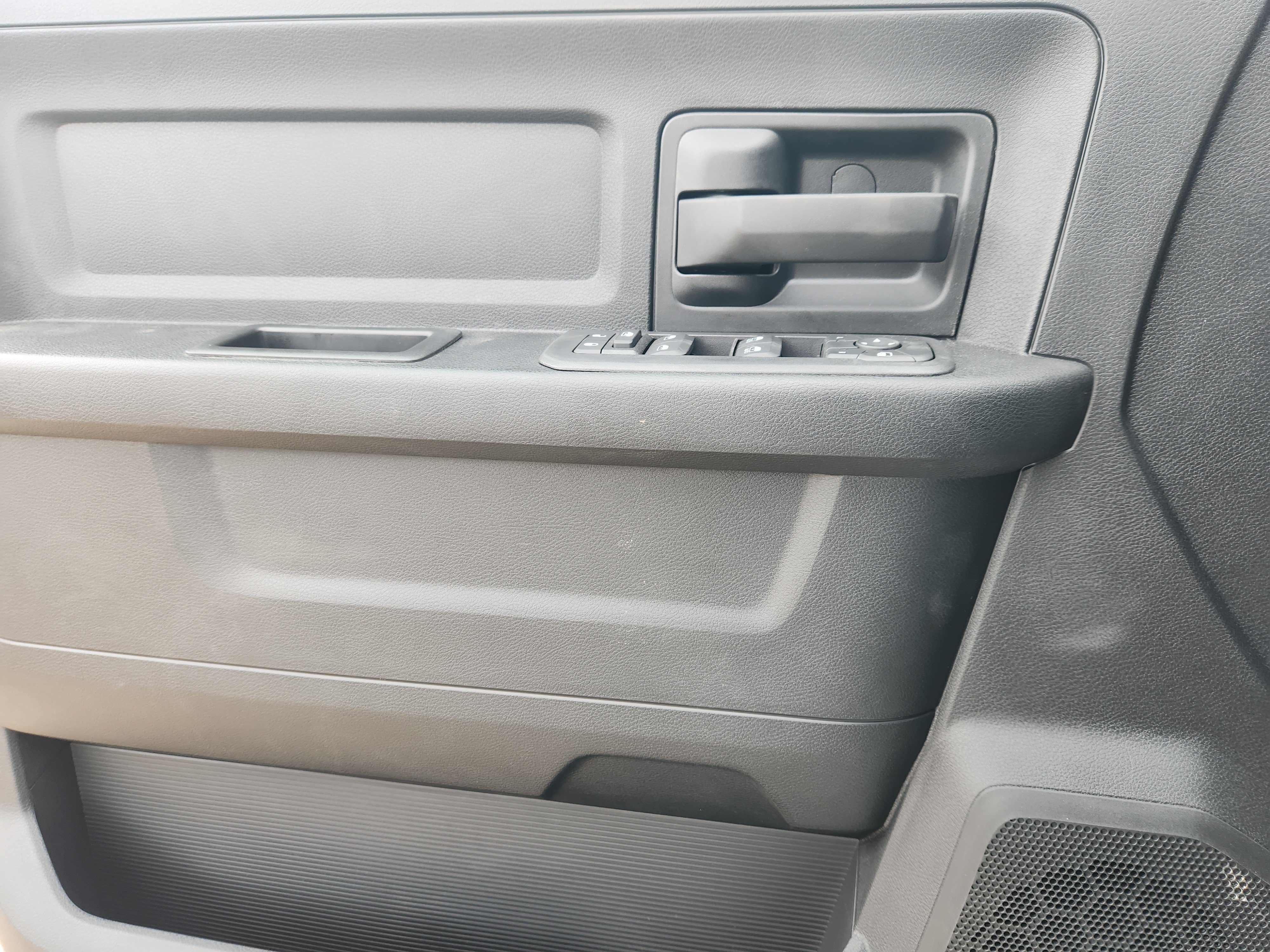 New 2026 RAM 3500 Tradesman AWD/4WD image 17