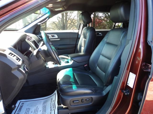 Used 2015 Ford Explorer XLT w/ Equipment Group 202A AWD/4WD image 15