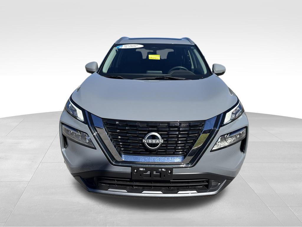 Used 2023 Nissan Rogue SL FWD image 3