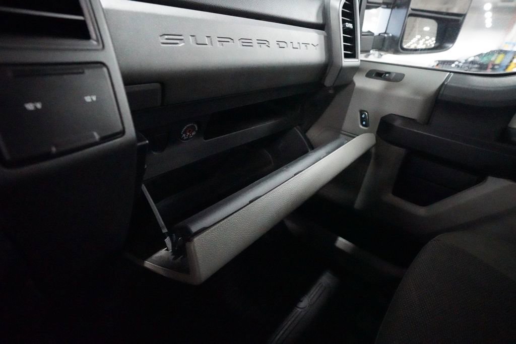 Used 2021 Ford F250 XL w/ Power Equipment Group RWD image 29