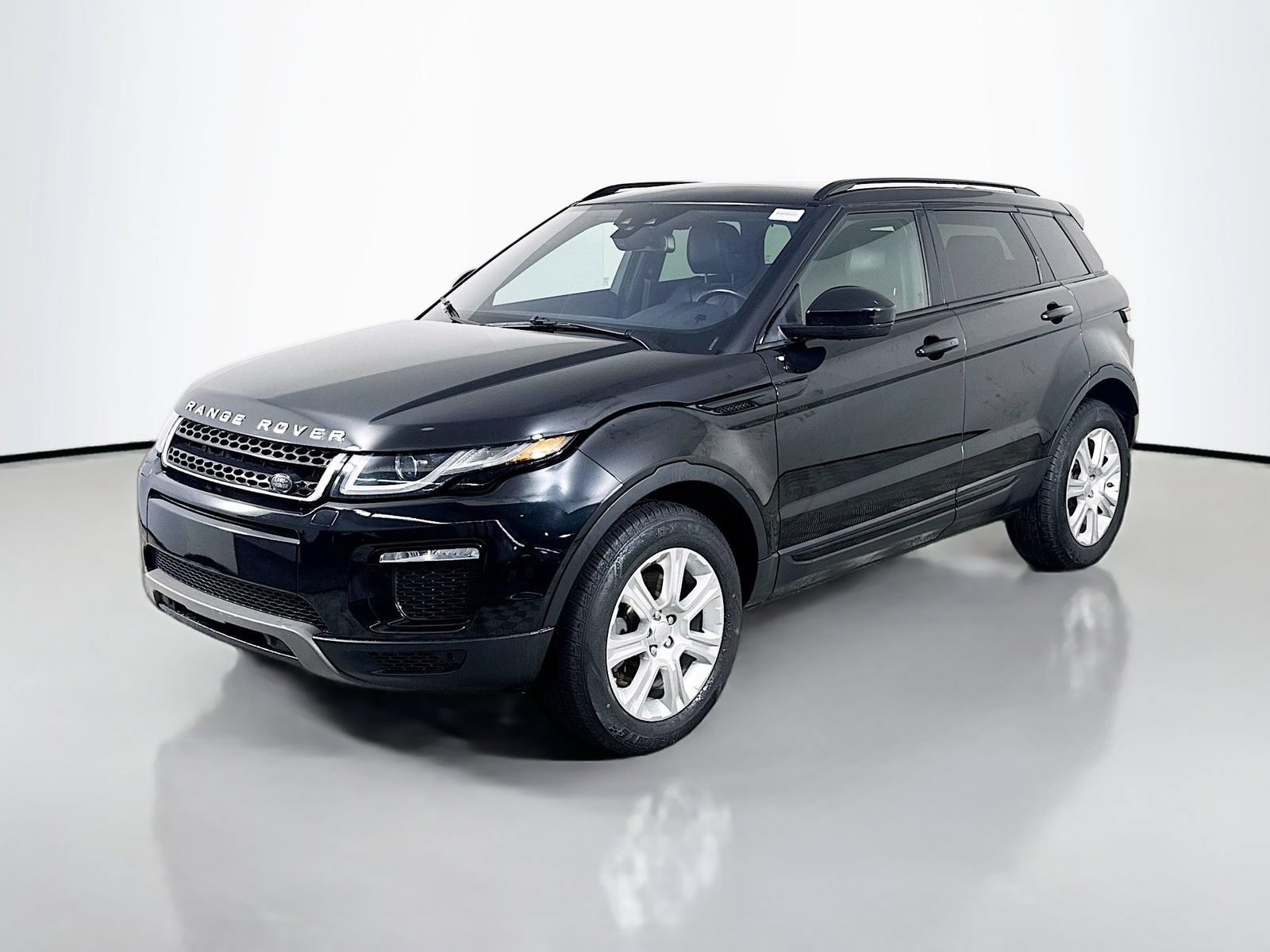 Used 2017 Land Rover Range Rover Evoque SE Premium AWD/4WD image 3