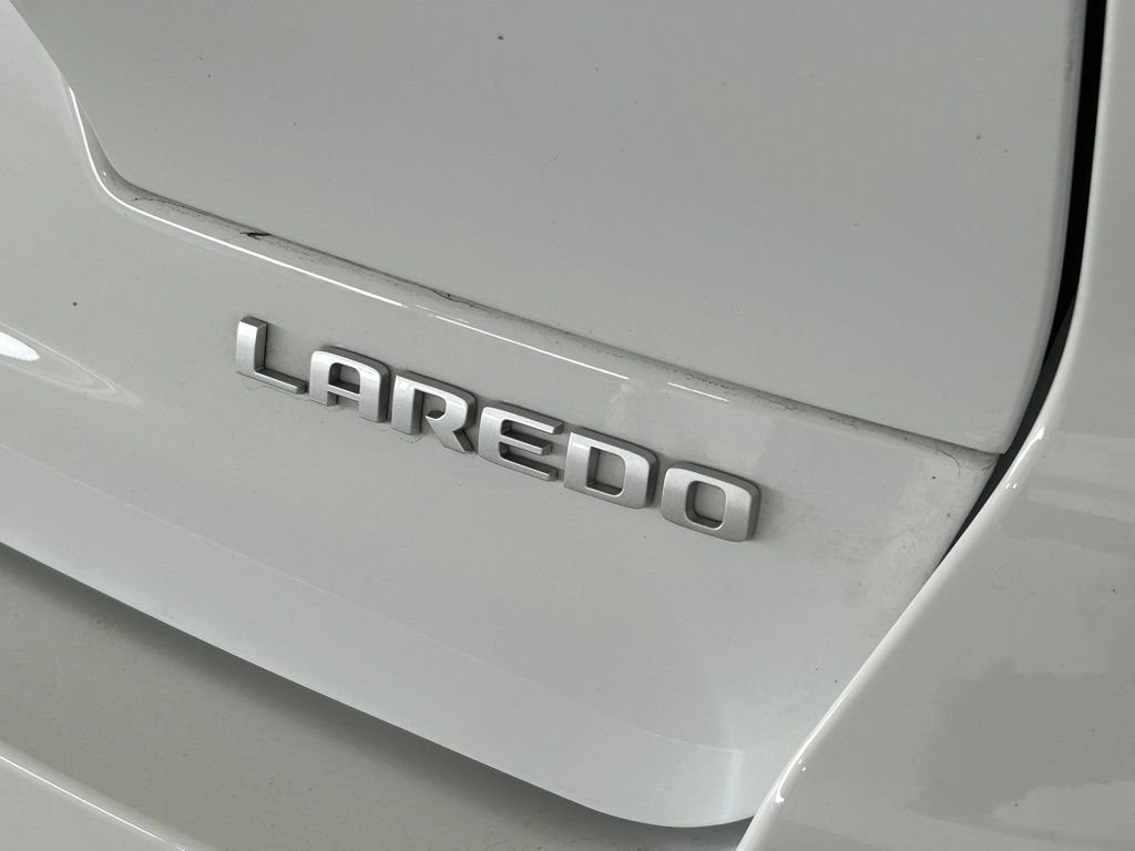 Used 2025 Jeep Grand Cherokee L Laredo image 27