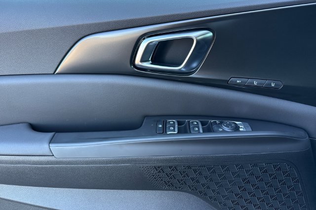 New 2027 Kia Carnival EX FWD image 12