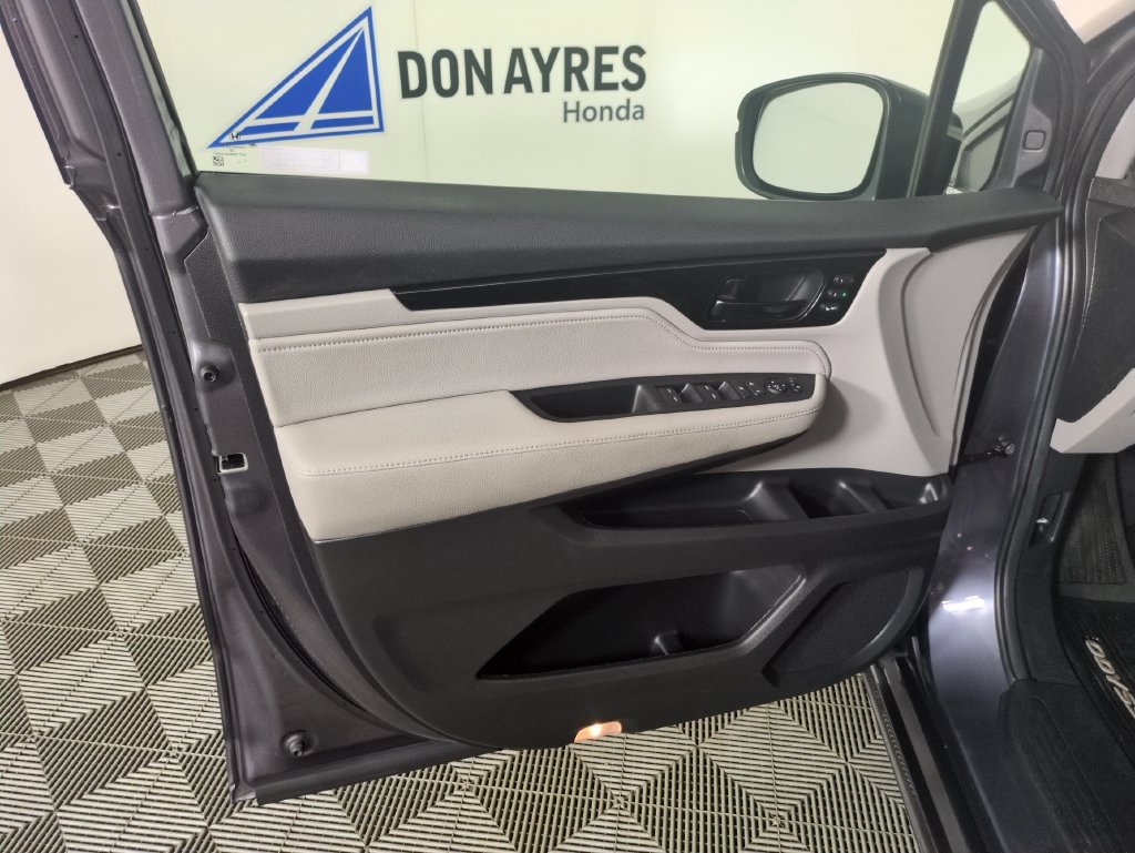 Certified 2024 Honda Odyssey Touring image 14