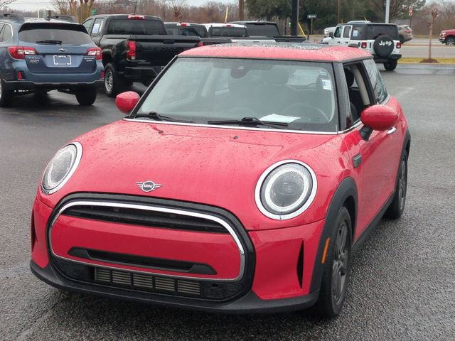Used 2024 MINI Cooper 2-Door Hardtop image 7