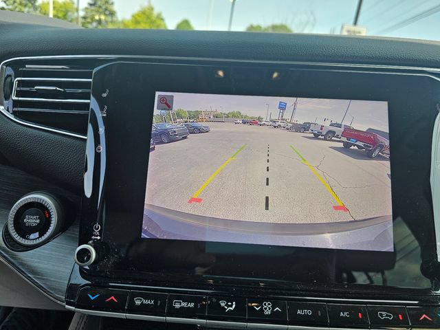 Used 2023 Jeep Wagoneer Series III w/ Preferred Equipment Group AWD/4WD image 26