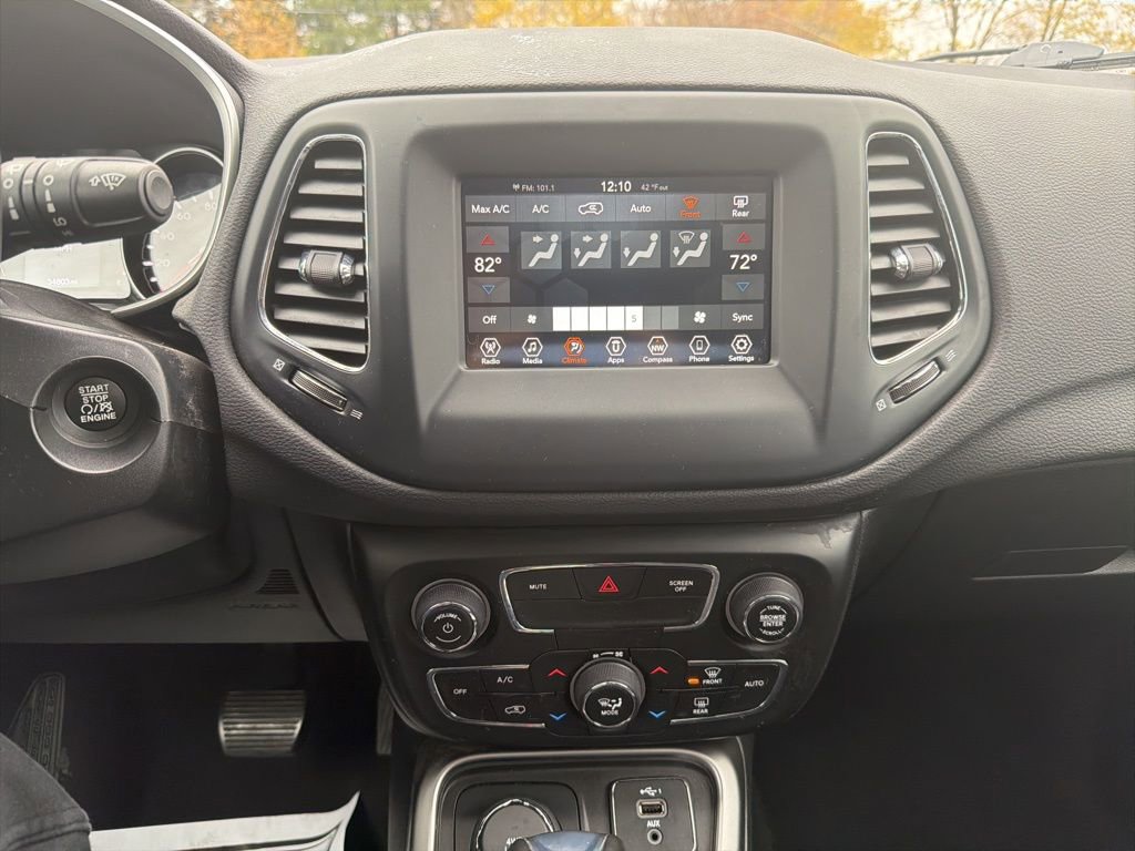 Certified 2021 Jeep Compass Latitude image 17