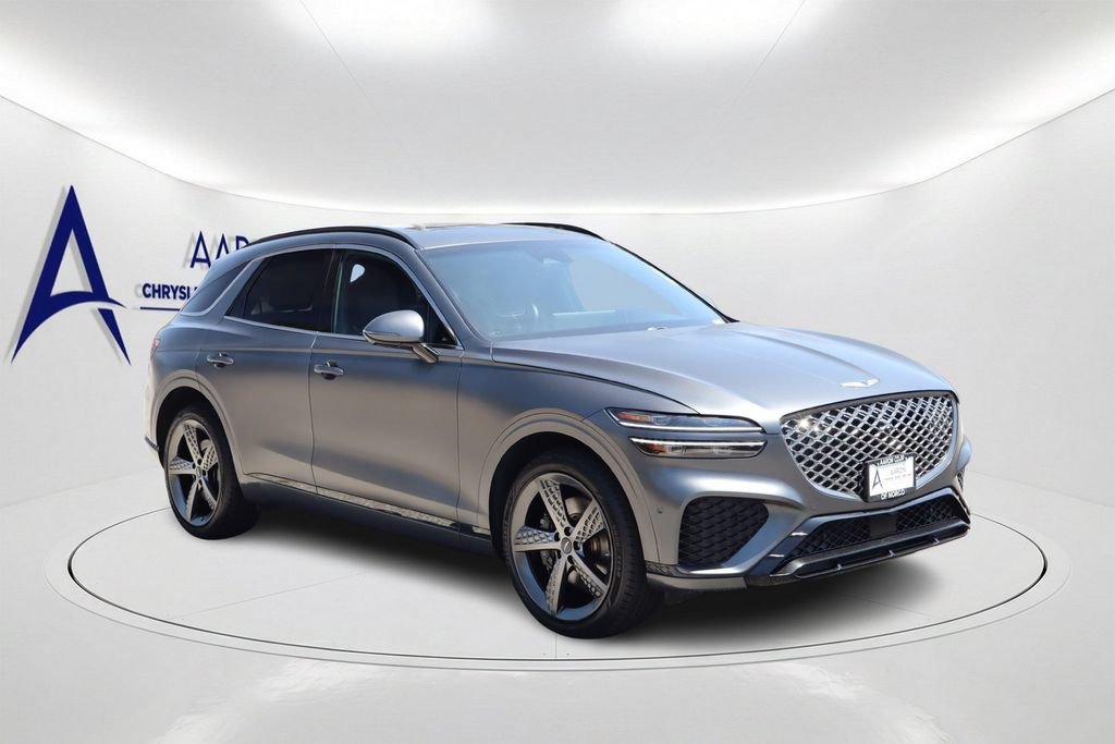 Used 2023 Genesis GV70 2.5T w/ Sport Prestige Package AWD/4WD image 3