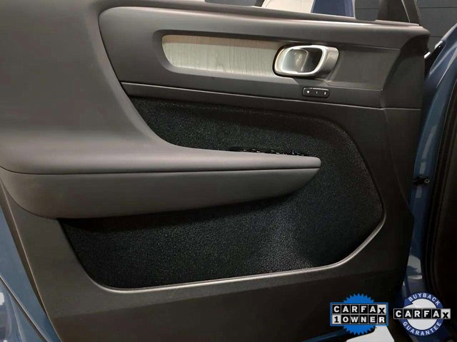 Used 2025 Volvo XC40 B5 Plus image 15