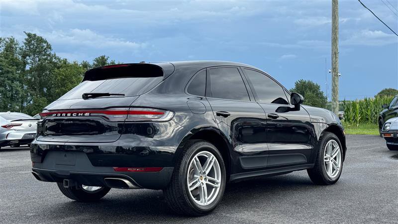 Used 2020 Porsche Macan w/ Premium Package Plus AWD/4WD image 7
