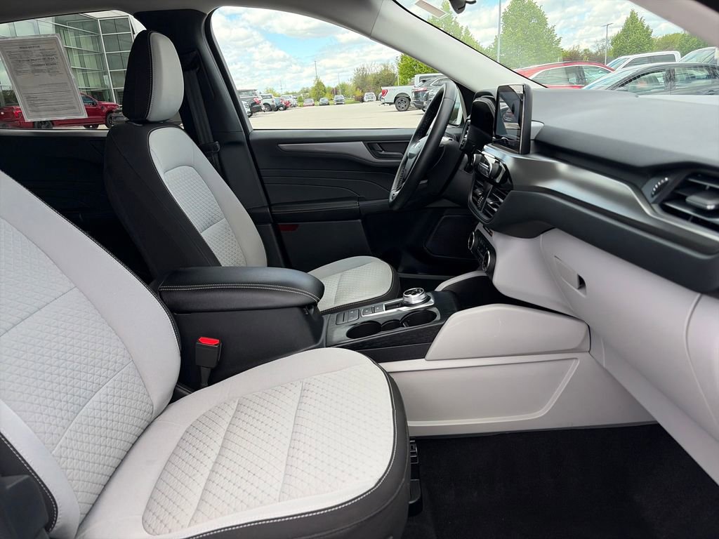 Used 2023 Ford Escape Active w/ Cold Weather Package FWD image 11