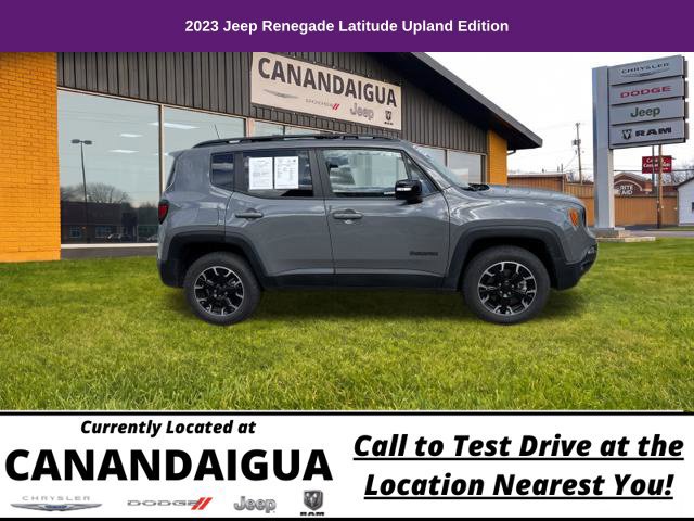 Used 2023 Jeep Renegade Latitude w/ Sun/Sound Group AWD/4WD image 5