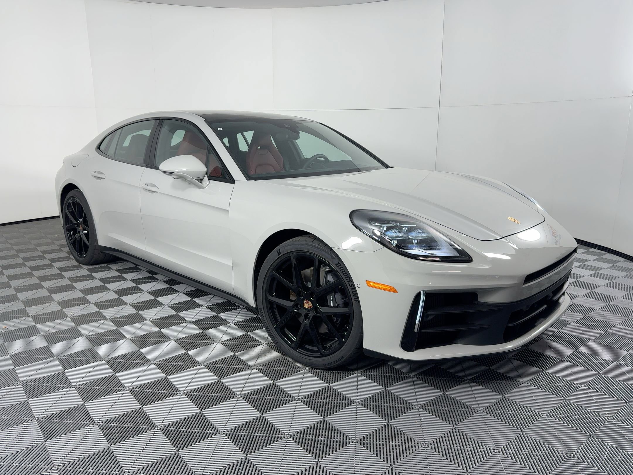 New 2026 Porsche Panamera image 7