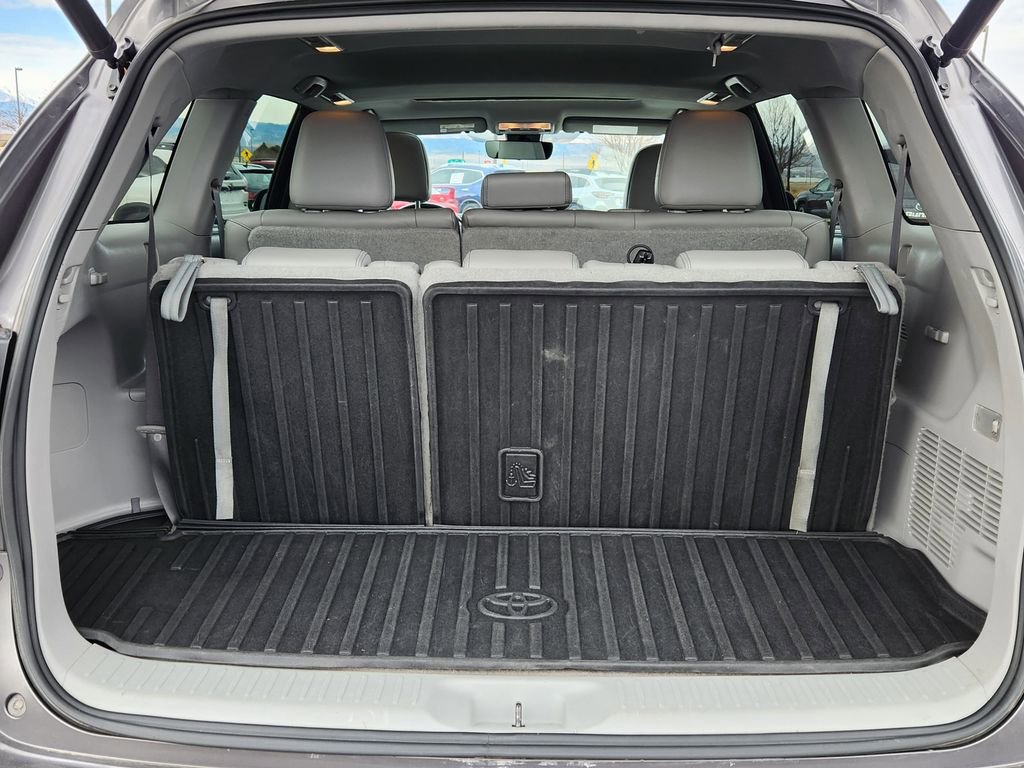 Used 2017 Toyota Highlander XLE image 16