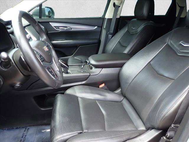 Used 2017 Cadillac XT5 Luxury w/ Driver Awareness Package FWD image 12