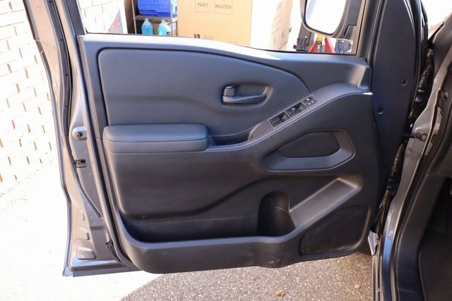 Used 2022 Nissan Frontier S w/ Technology Package image 7