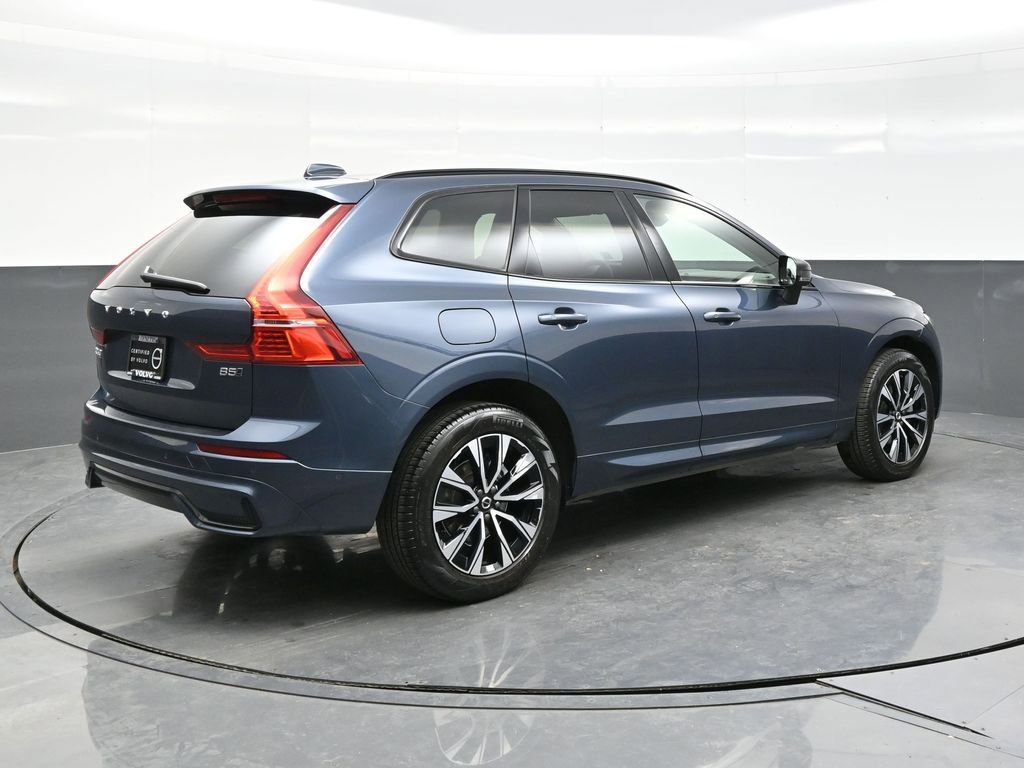Used 2025 Volvo XC60 B5 Plus AWD/4WD image 7