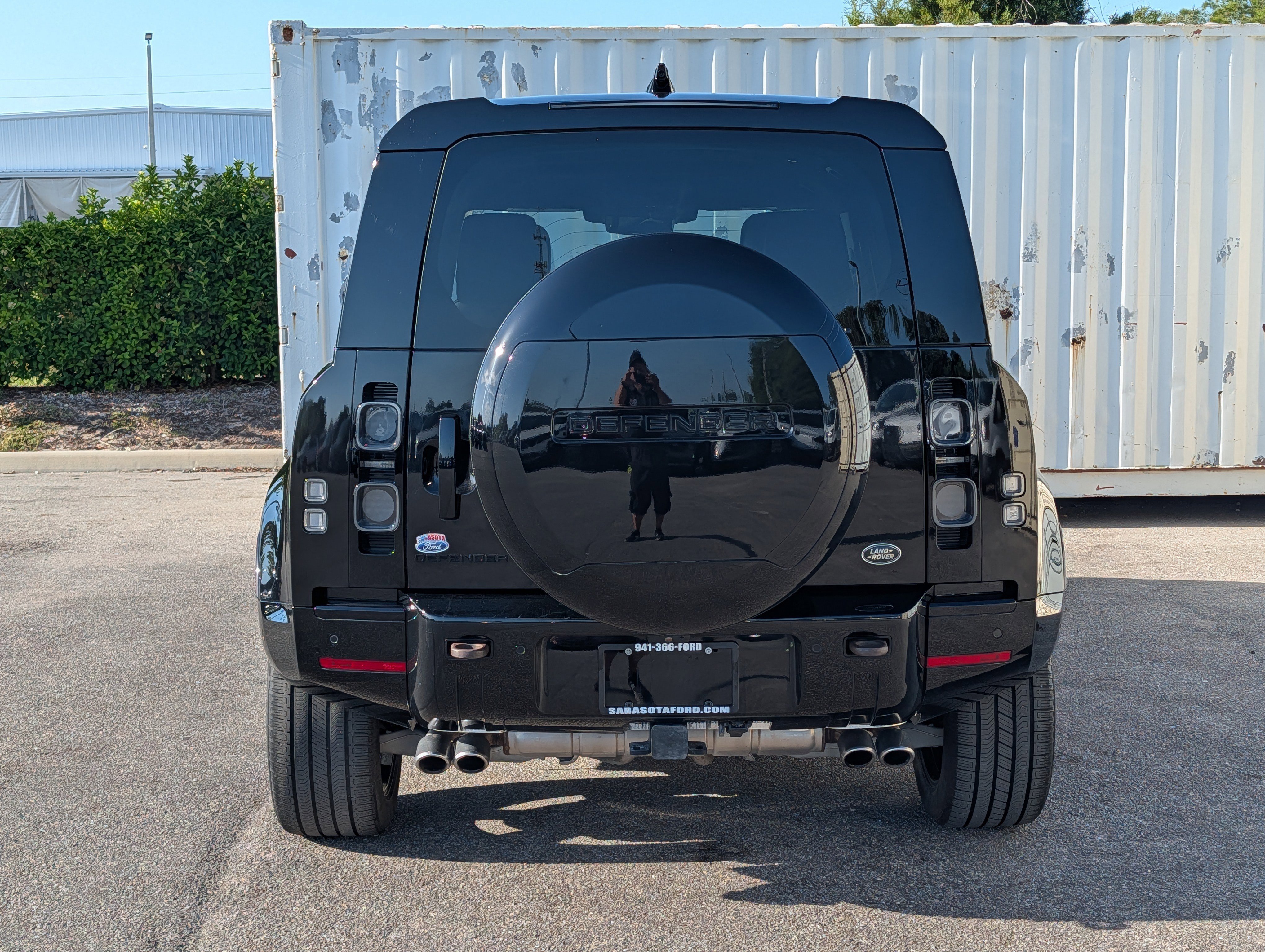 Used 2023 Land Rover Defender 110 V8 image 5