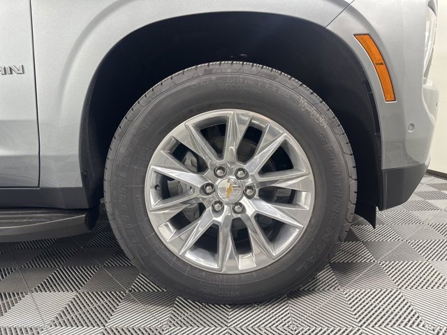 New 2026 Chevrolet Suburban Premier w/ Sun And Tow Package image 7