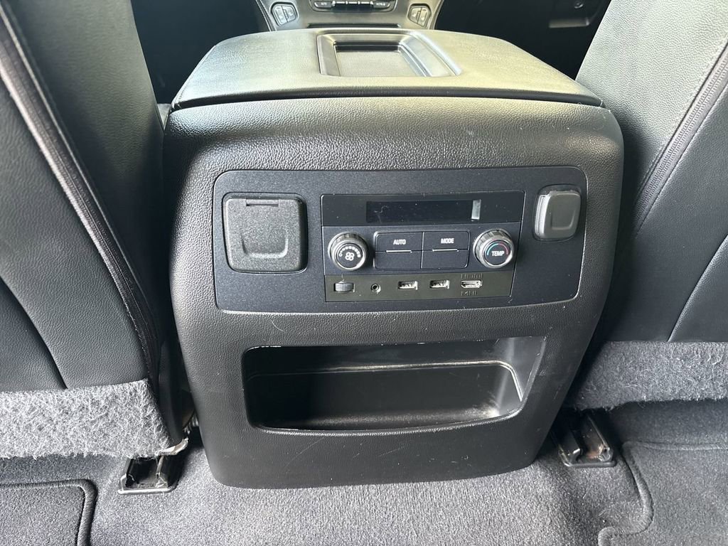 Certified 2020 GMC Yukon SLT w/ Value Plus Edition AWD/4WD image 22