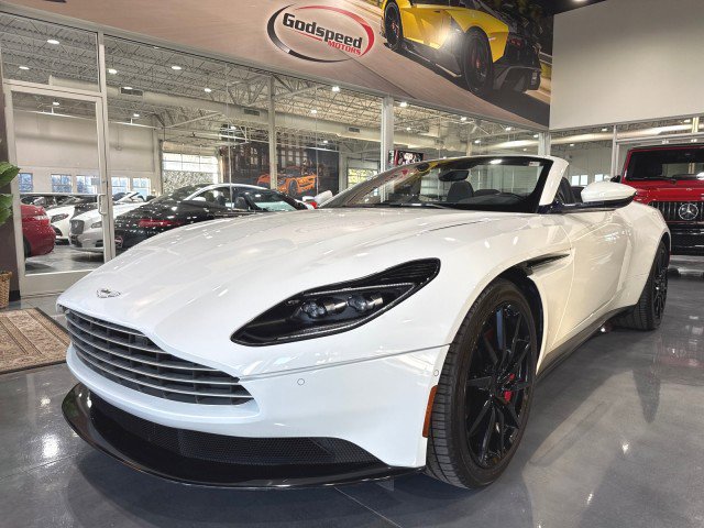 Used 2019 Aston Martin DB11 Volante image 1