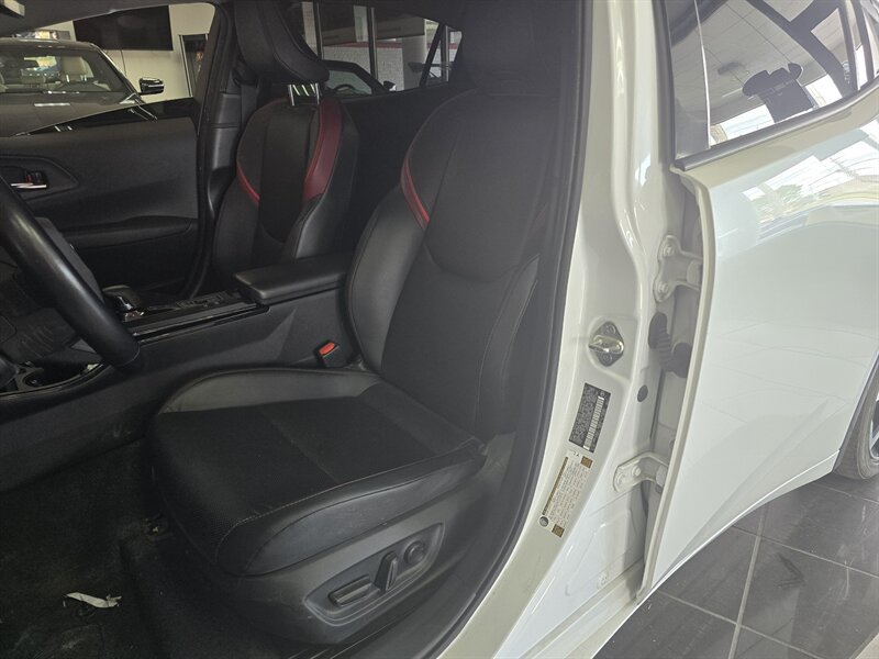 Used 2023 Toyota Prius Prime FWD image 10