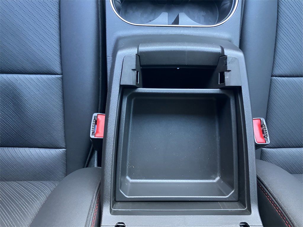 Used 2024 GMC Canyon AT4X image 30