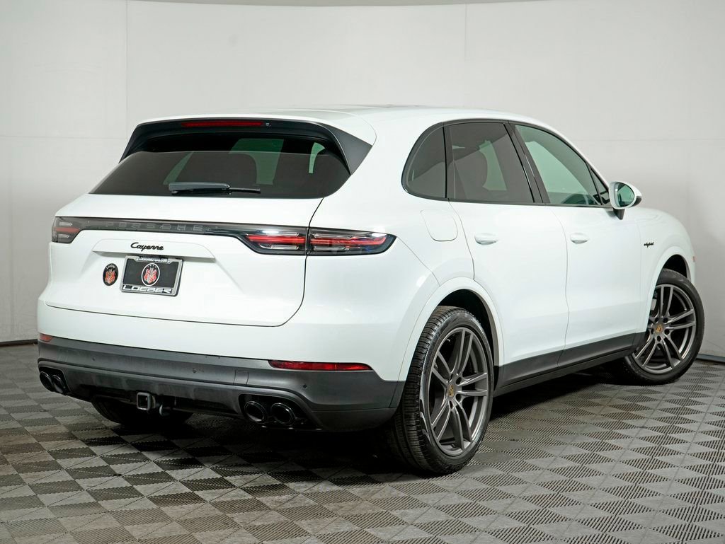 Certified 2022 Porsche Cayenne Platinum Edition image 7