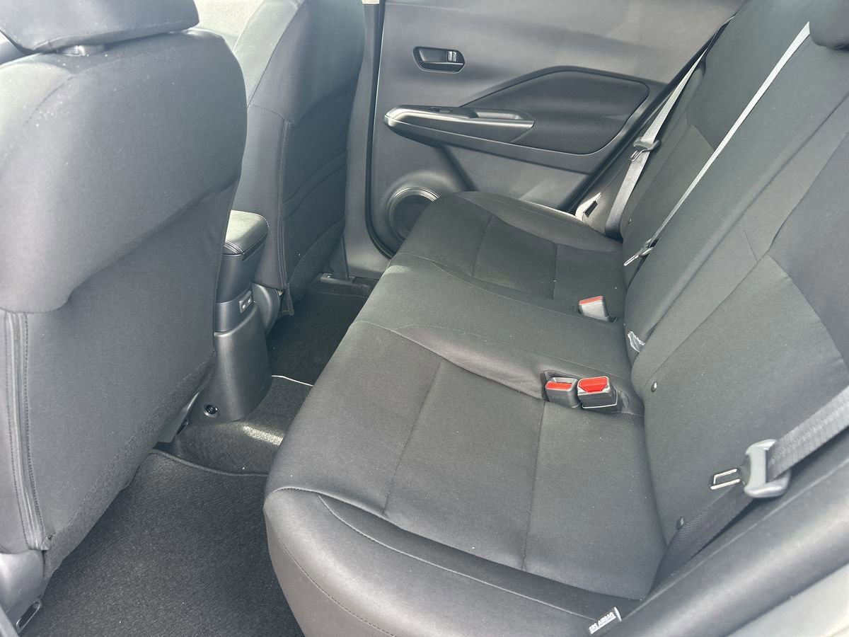 New 2025 Nissan Kicks Play S image 16