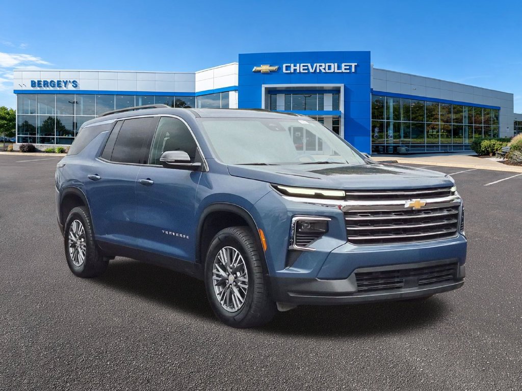 Certified 2025 Chevrolet Traverse LT AWD/4WD image 5