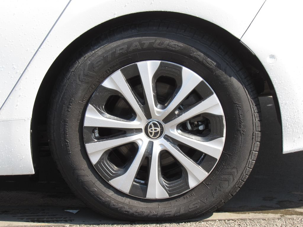 Used 2021 Toyota Prius Prime Limited FWD image 36