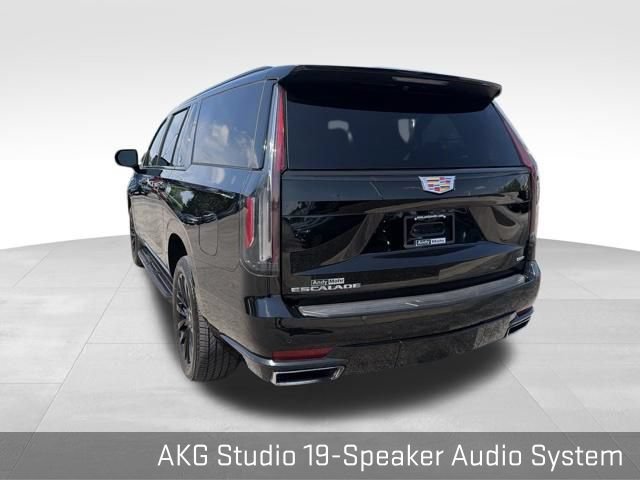 Used 2023 Cadillac Escalade ESV Premium Luxury AWD/4WD image 13