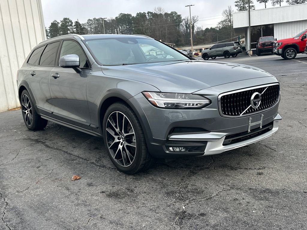 Used 2020 Volvo V90 T6 Cross Country image 4