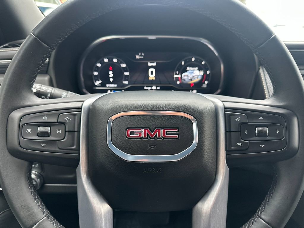 Used 2024 GMC Yukon SLT image 23