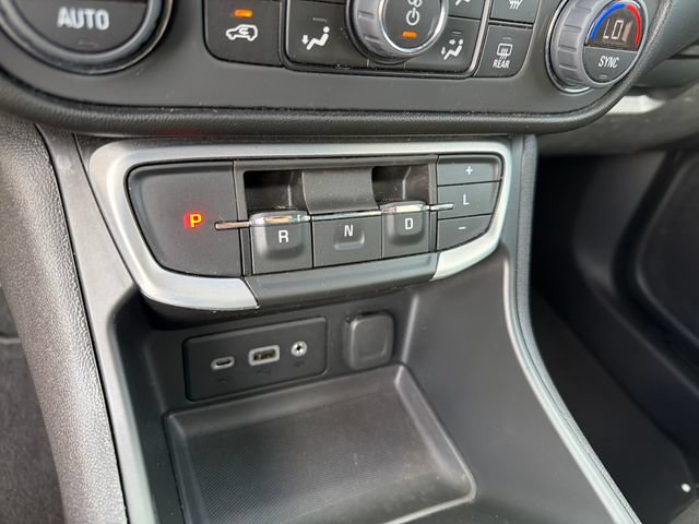Certified 2022 GMC Terrain SLE w/ Driver Convenience Package FWD image 20