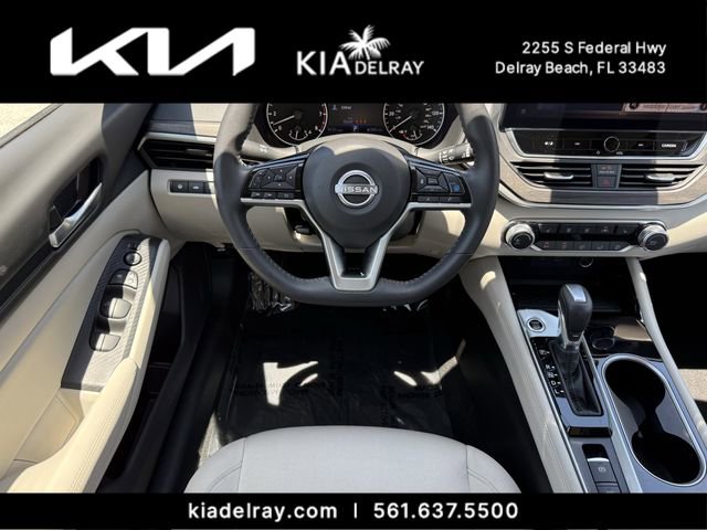 Used 2024 Nissan Altima 2.5 SV w/ SV Premium Package FWD image 12