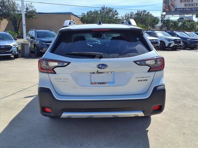 Used 2025 Subaru Outback Touring image 3