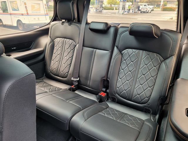 New 2023 Jeep Grand Wagoneer Series III AWD/4WD image 7