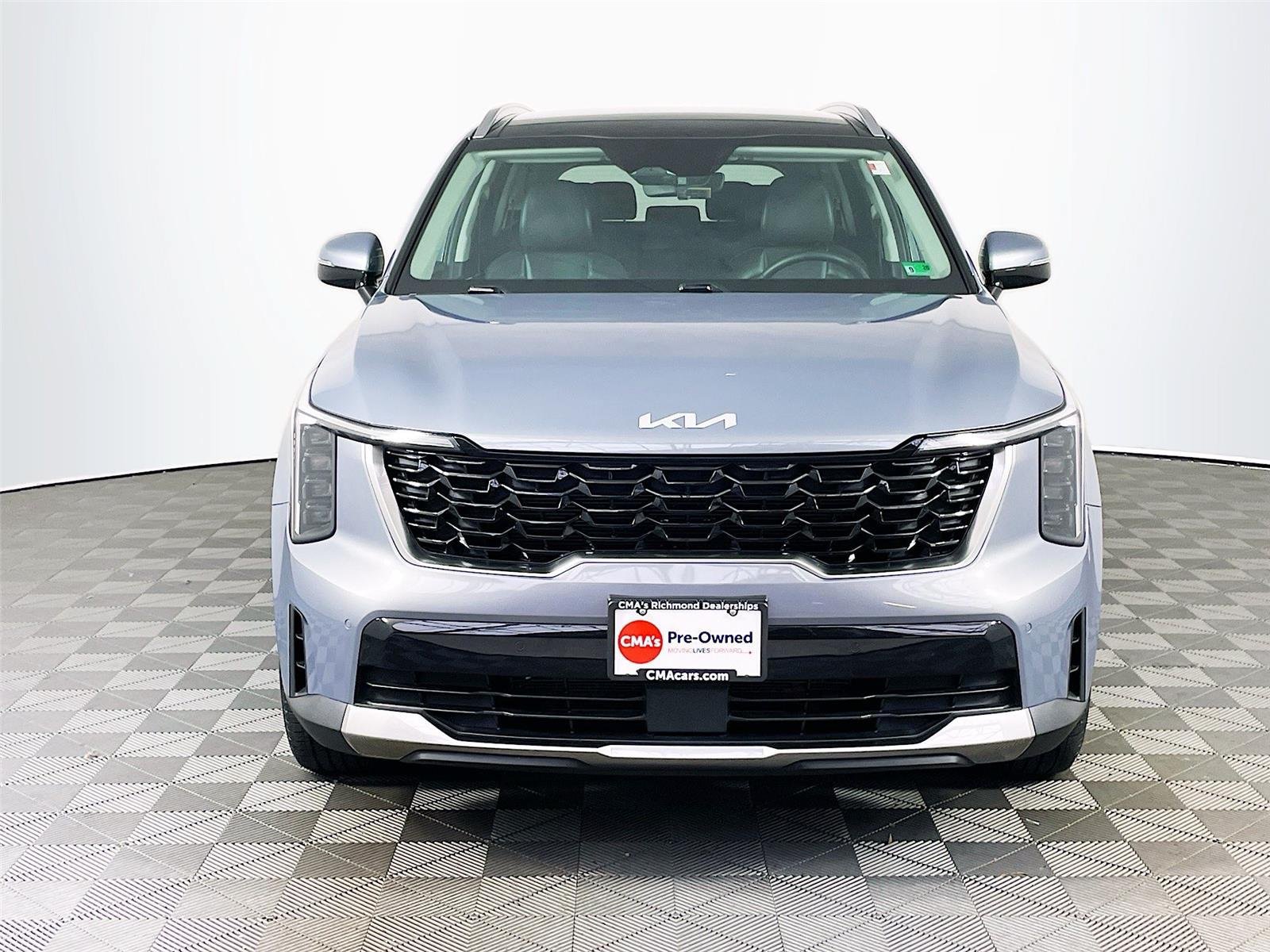 Used 2025 Kia Sorento S w/ Panoramic Sunroof Package FWD image 2