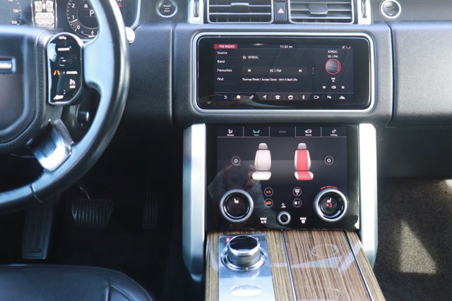 Used 2018 Land Rover Range Rover image 16