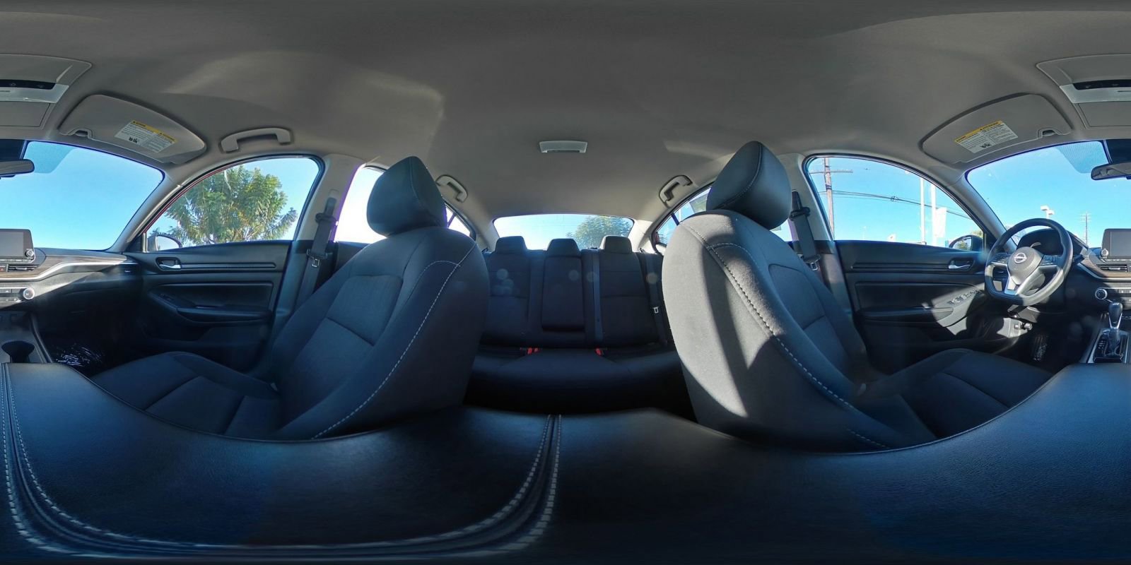 Used 2025 Nissan Altima 2.5 SV image 42