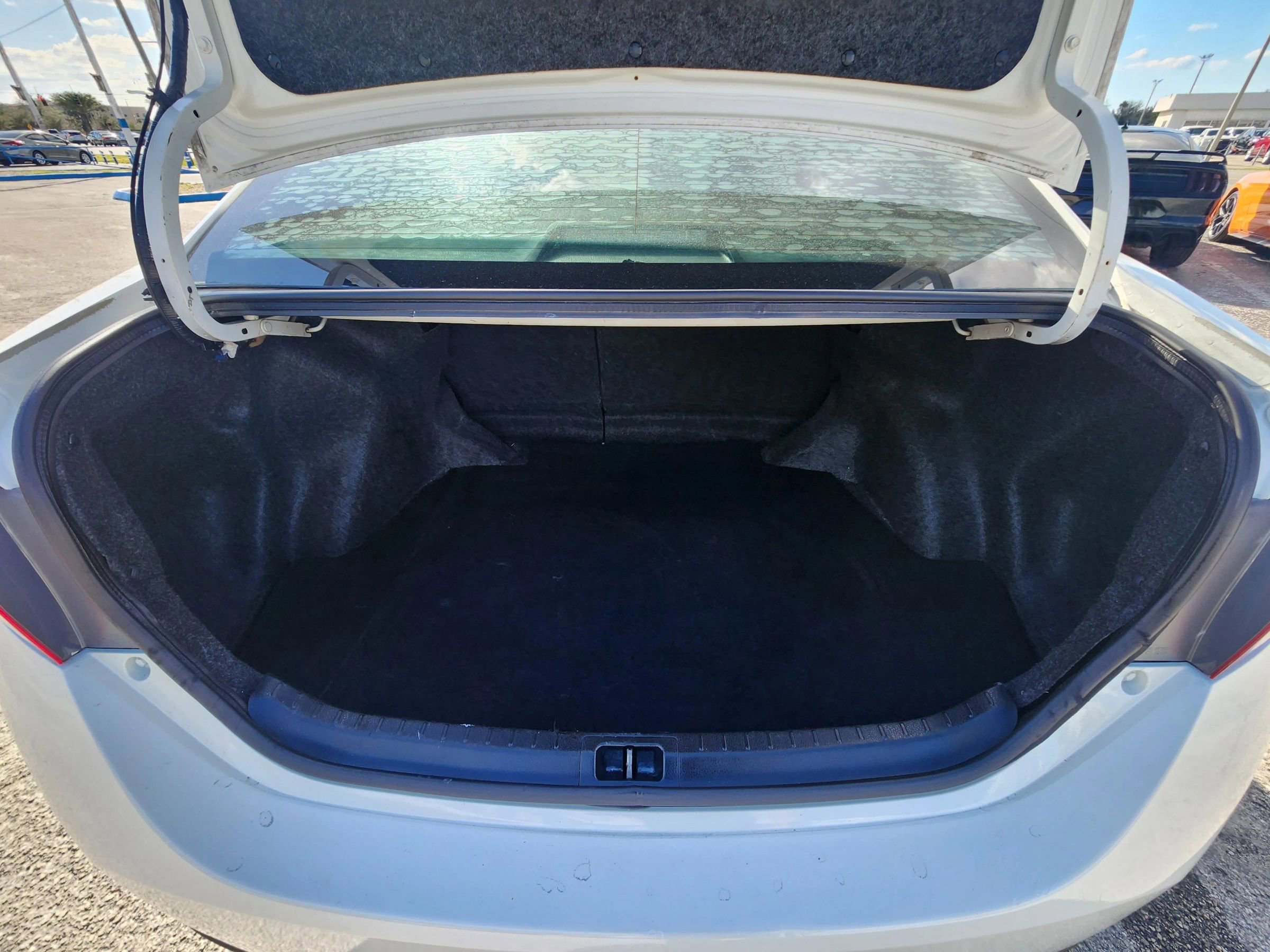 Used 2019 Toyota Corolla LE FWD image 17
