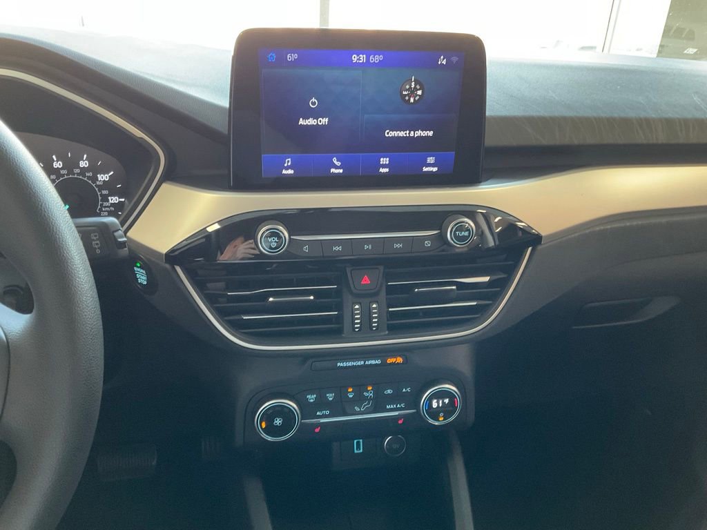 Used 2020 Ford Escape SE image 16