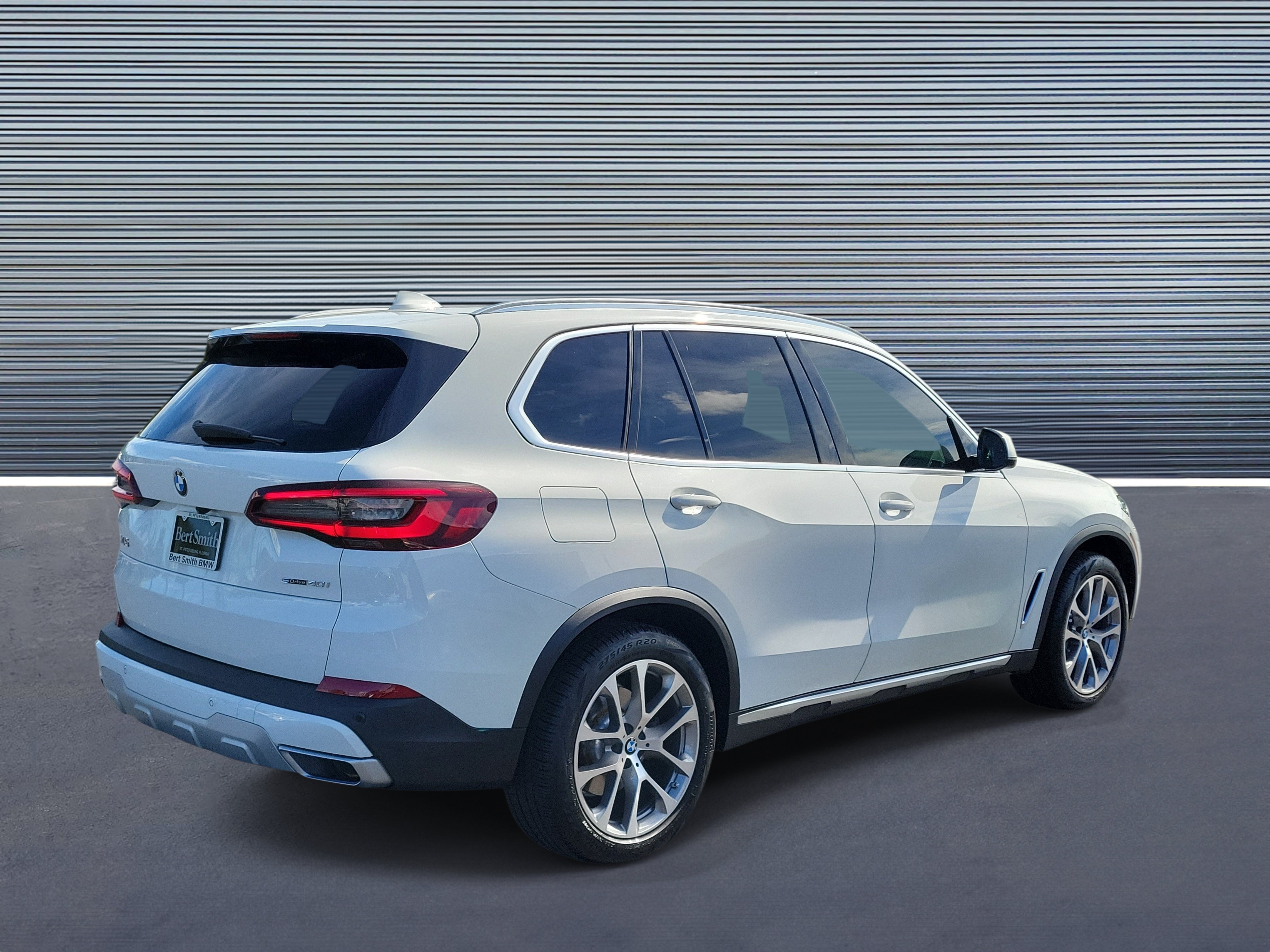 Used 2022 BMW X5 sDrive40i w/ Premium Package RWD image 3
