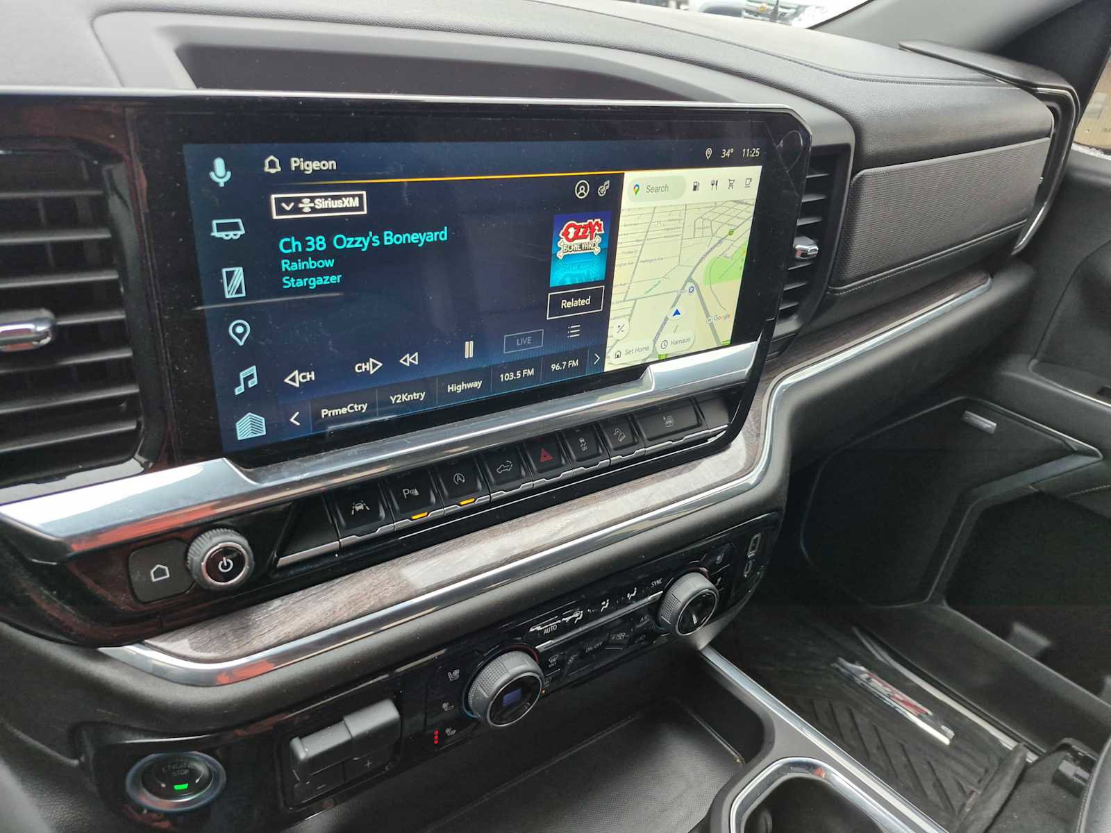 Used 2025 Chevrolet Silverado 1500 LTZ w/ Technology Package image 18