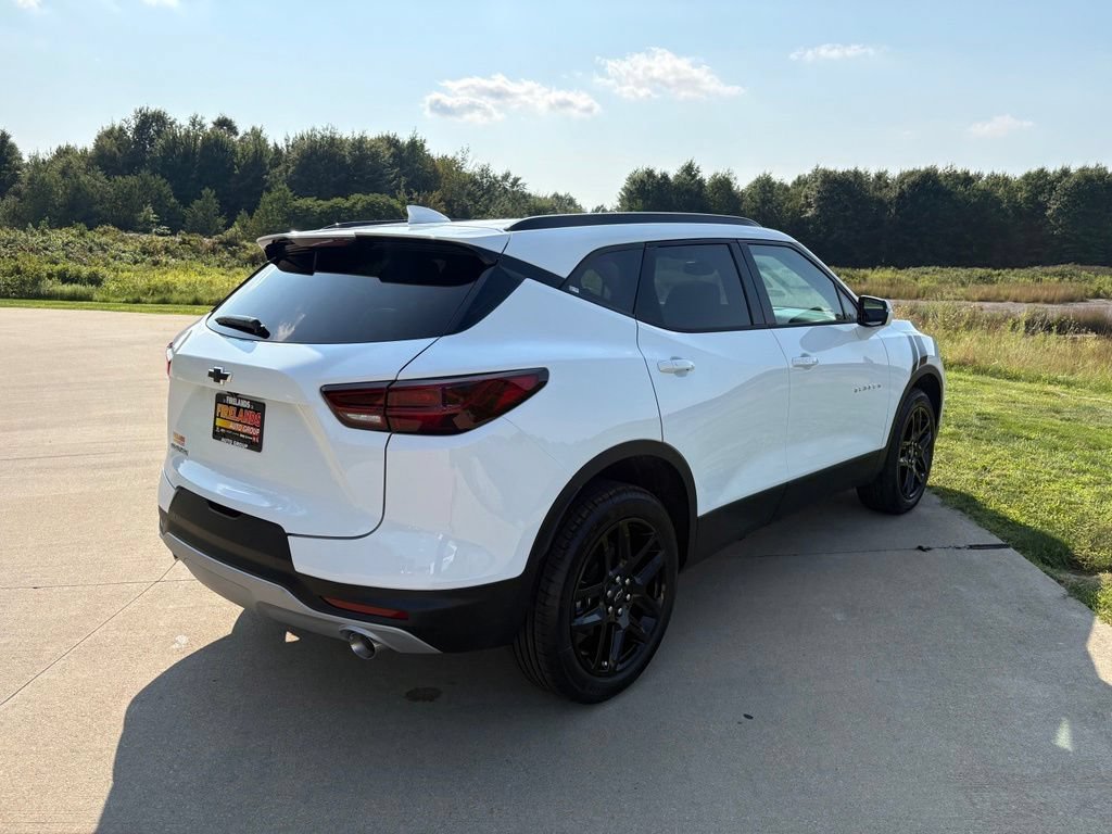 New 2026 Chevrolet Blazer LT w/ LPO, Arctic Package FWD image 9