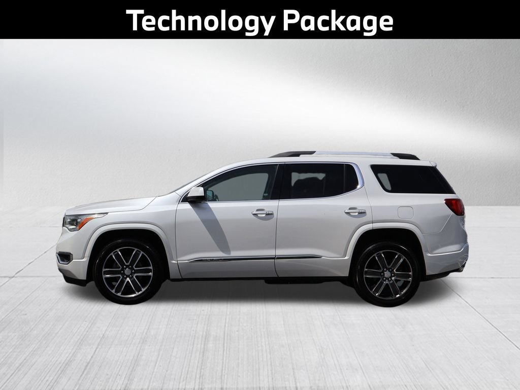 Used 2017 GMC Acadia Denali w/ Technology Package AWD/4WD image 5