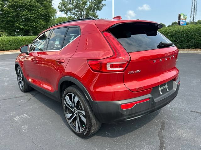 Used 2023 Volvo XC40 B4 Ultimate w/ Protection Package Premier FWD image 11
